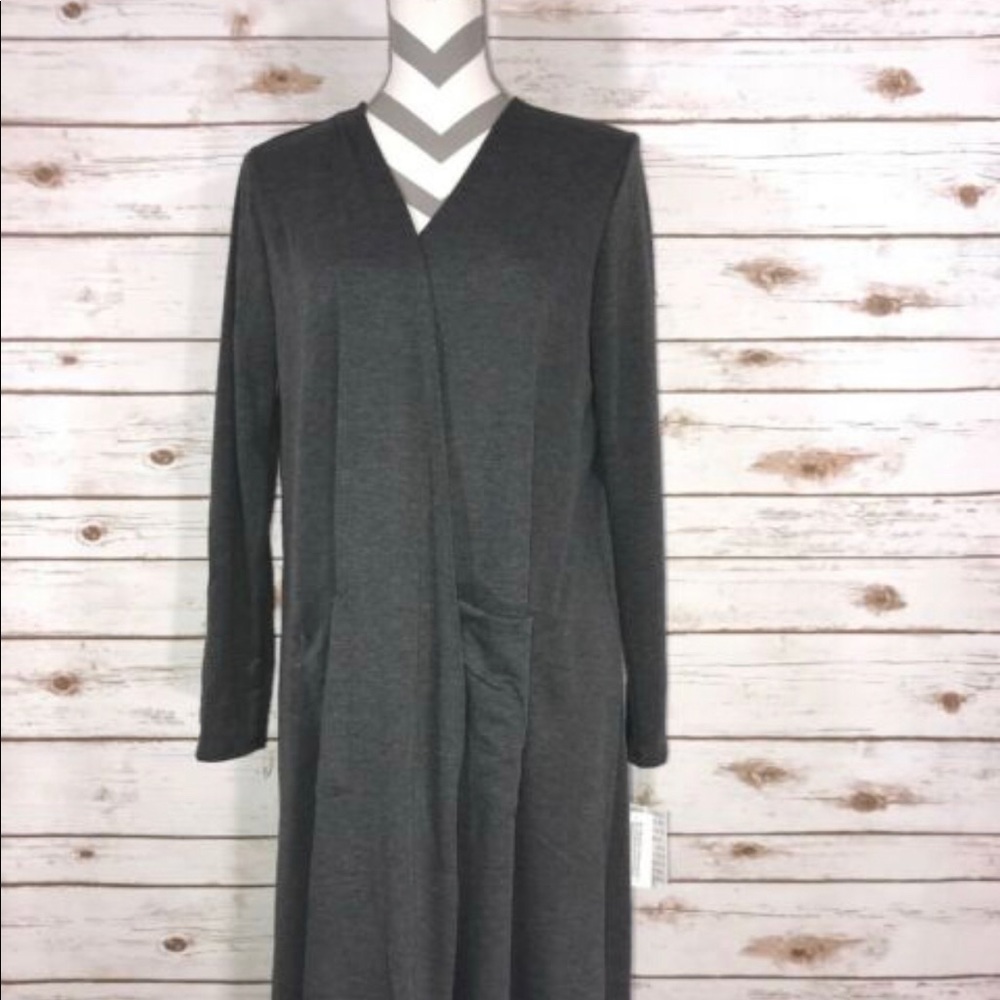 NWT LuLaRoe Dark Grey Sarah size Medium🔥